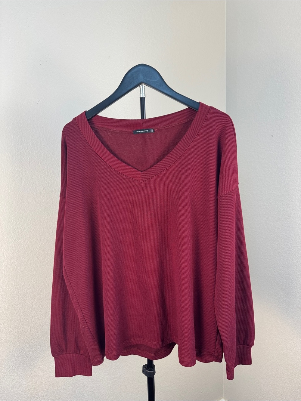 Staccato Wine Red V-Neck Waffle Knit Pullover